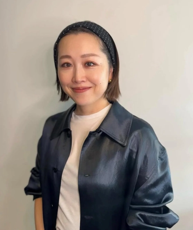 笑顔の日本人女性