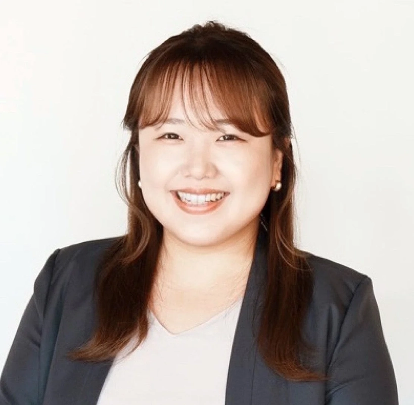 笑顔の八巻眞由さん