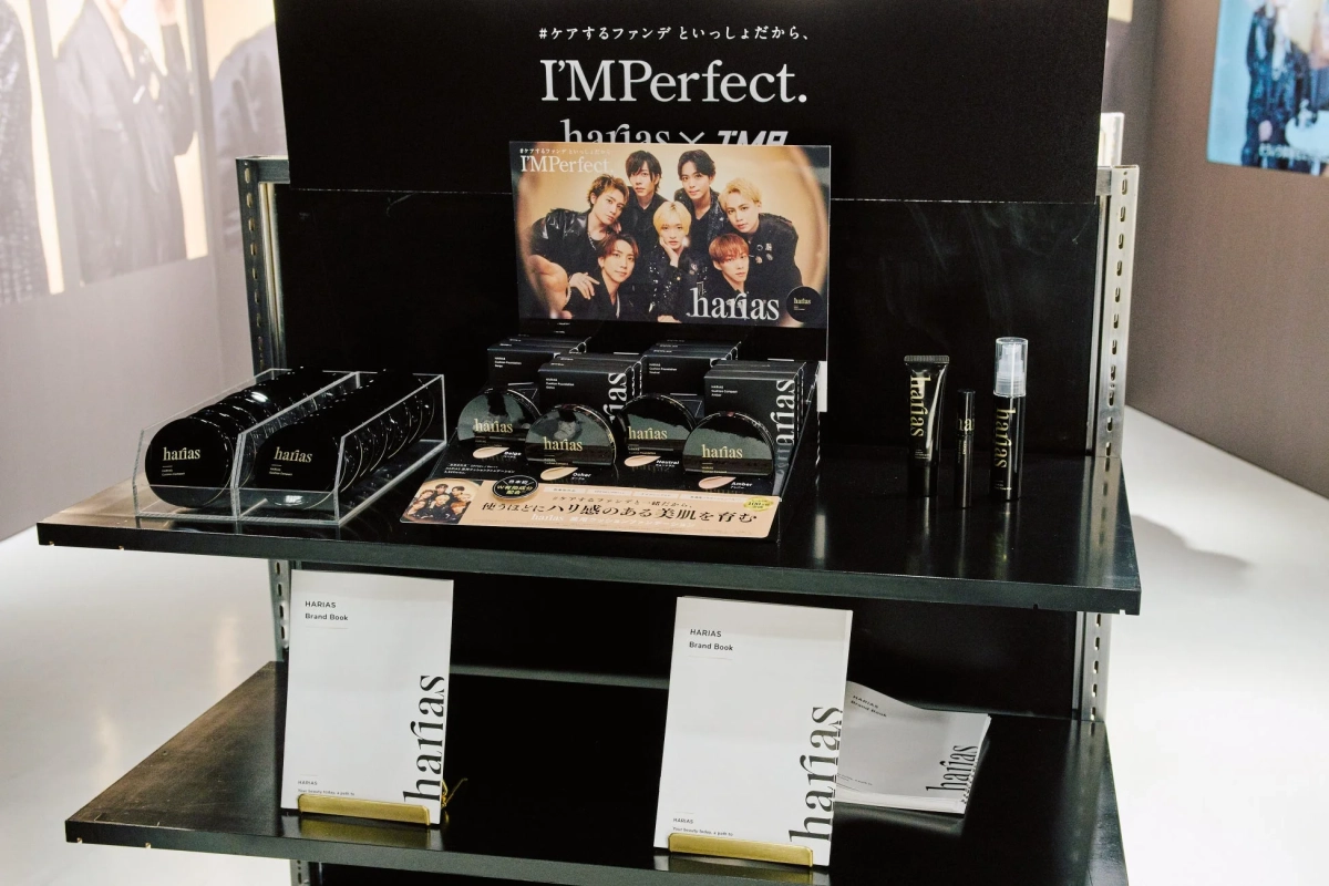 クッションファンデディスプレイ