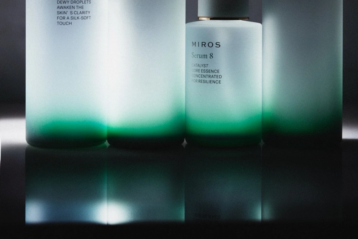 Serum 8のボトル2本