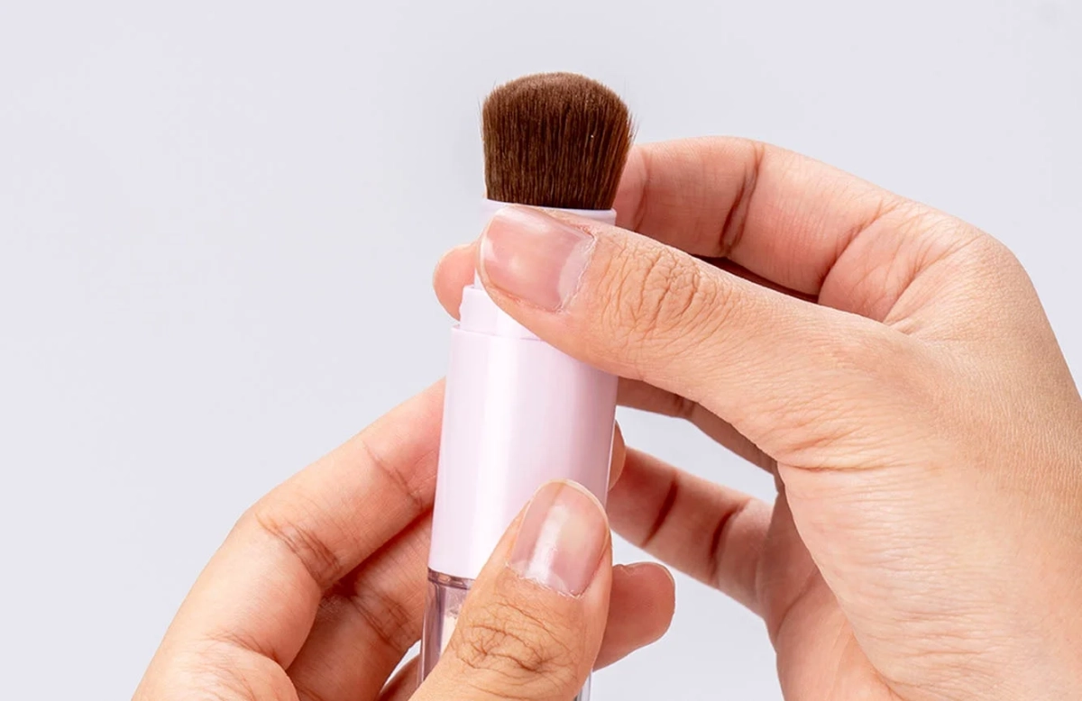 携帯用メイクブラシ