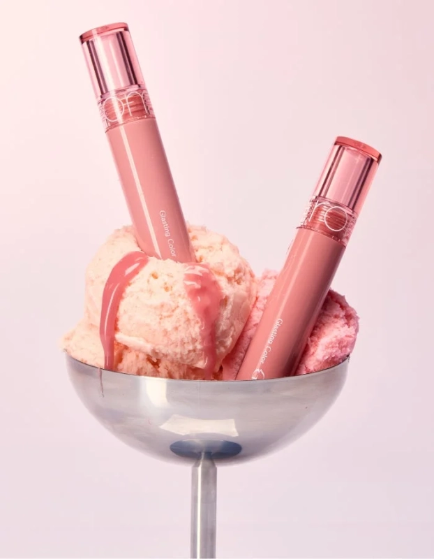 ロムアンドのリップグロスとアイスクリーム