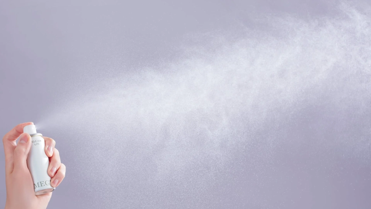 ミストを噴射する手