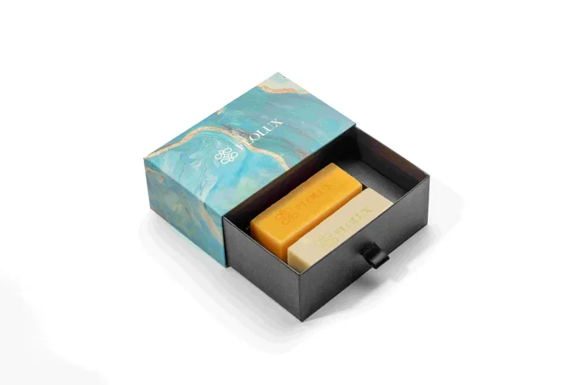 FIOLUX石鹸とギフトボックス