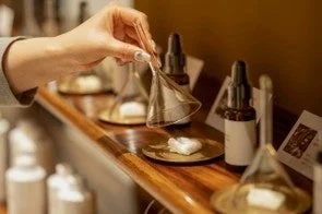 テスターを試す様子