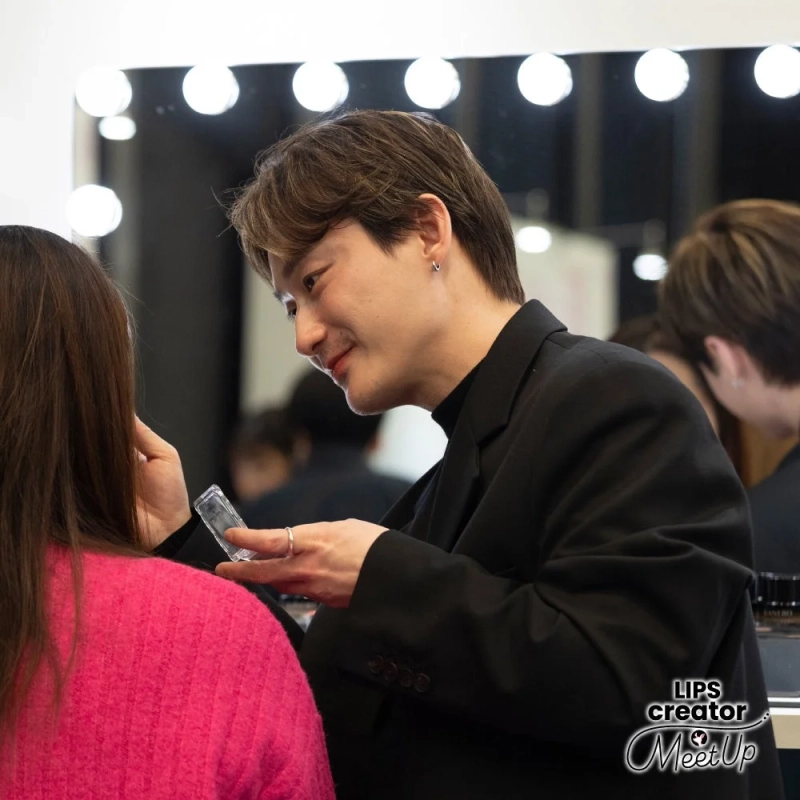 メイクのタッチアップ体験