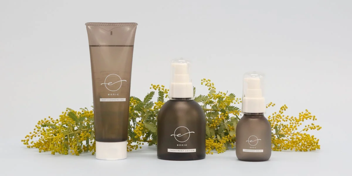 ennic HOT CLEANSING GEL ennic TREATMENT LOTION ennic TREATMENT SERUM