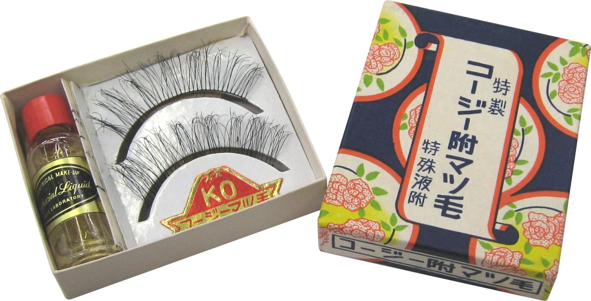 ヴィンテージ感のあるつけまつげセット