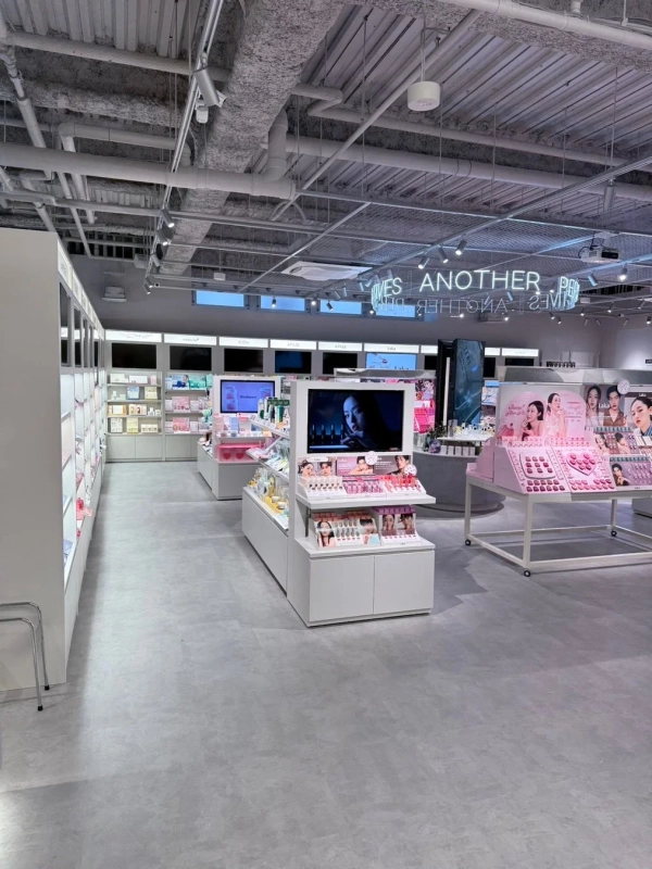 A:PERS店内