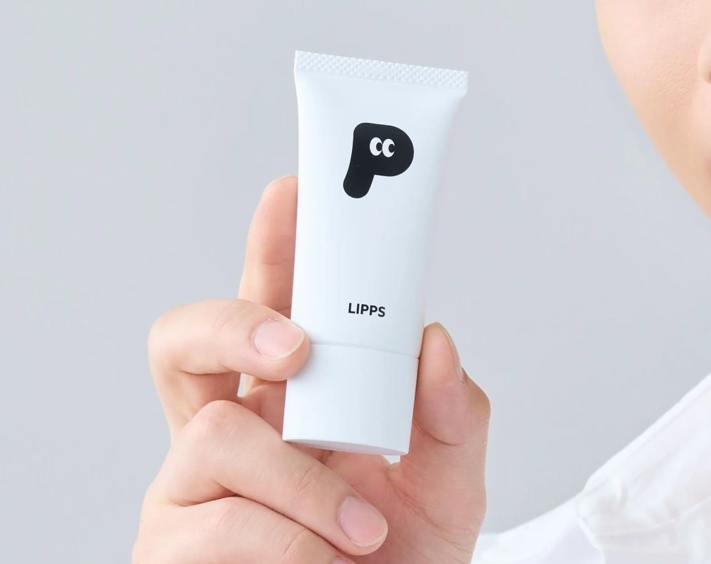 LIPPS製品と手元