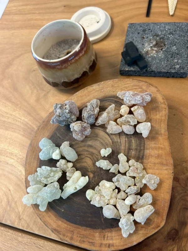 樹脂香と香炉