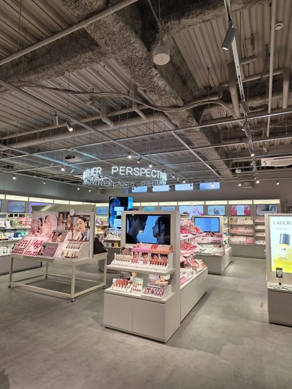A:PERS店内の様子