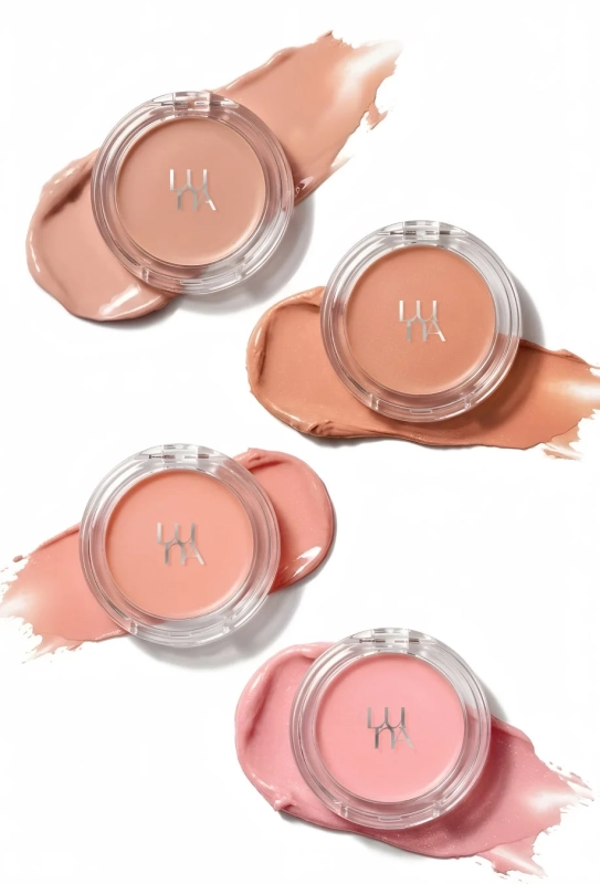 LUNAのクリームチークまたはリップバームが4色並べられた製品写真